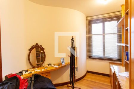 Casa à venda com 522m², 5 quartos e 5 vagas Casa à venda com 522m², 5 quartos e 5 vagasCloset do quarto