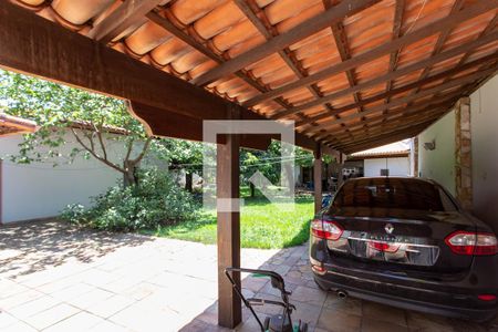 Casa à venda com 522m², 5 quartos e 5 vagas Casa à venda com 522m², 5 quartos e 5 vagasGaragem