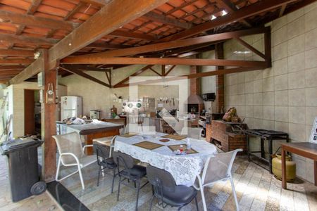 Casa à venda com 522m², 5 quartos e 5 vagas Casa à venda com 522m², 5 quartos e 5 vagasEspaço Gourmet