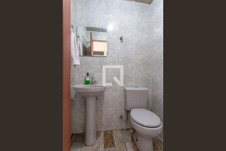 Casa à venda com 522m², 5 quartos e 5 vagas Casa à venda com 522m², 5 quartos e 5 vagasBanheiro