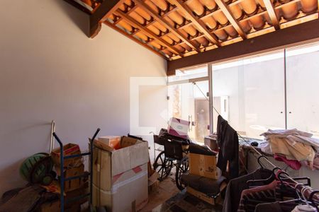 Casa à venda com 522m², 5 quartos e 5 vagas Casa à venda com 522m², 5 quartos e 5 vagasLavanderia