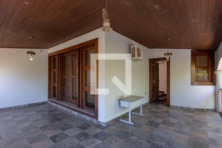 Casa à venda com 522m², 5 quartos e 5 vagas Casa à venda com 522m², 5 quartos e 5 vagasVaranda da Suite 2