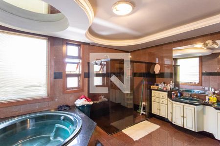 Casa à venda com 522m², 5 quartos e 5 vagas Casa à venda com 522m², 5 quartos e 5 vagasBanheiro da Suíte 2