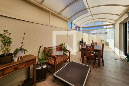 Apartamento à venda com 112m², 3 quartos e 2 vagas Apartamento à venda com 112m², 3 quartos e 2 vagasVaranda