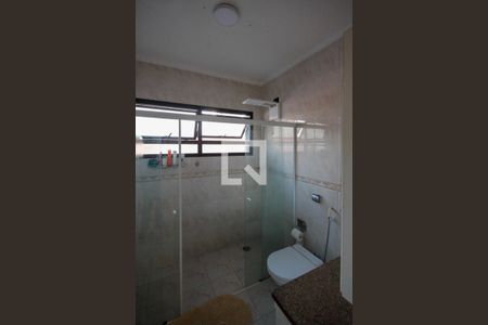 Casa à venda com 320m², 4 quartos e 5 vagas Casa à venda com 320m², 4 quartos e 5 vagasBanheiro da Suíte