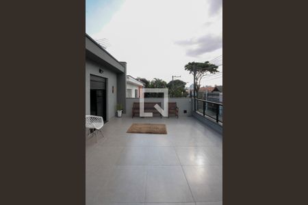 Casa à venda com 320m², 4 quartos e 5 vagas Casa à venda com 320m², 4 quartos e 5 vagasVaranda