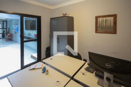 Casa à venda com 320m², 4 quartos e 5 vagas Casa à venda com 320m², 4 quartos e 5 vagasEscritório