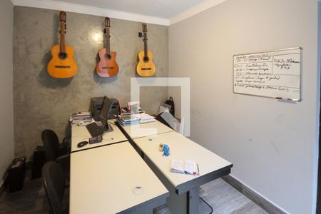 Casa à venda com 320m², 4 quartos e 5 vagas Casa à venda com 320m², 4 quartos e 5 vagasEscritório