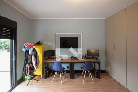 Casa à venda com 320m², 4 quartos e 5 vagas Casa à venda com 320m², 4 quartos e 5 vagasQuarto