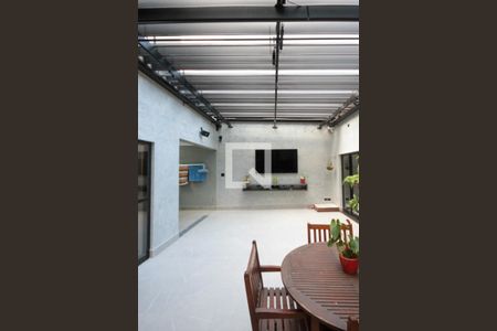 Casa à venda com 320m², 4 quartos e 5 vagas Casa à venda com 320m², 4 quartos e 5 vagasEspaço Gourmet