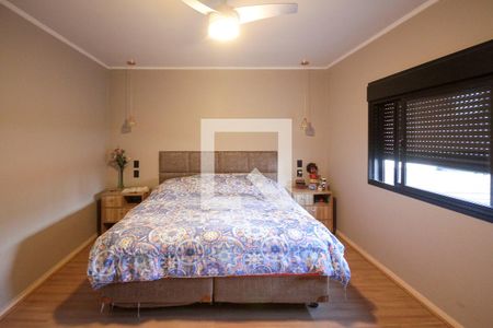 Casa à venda com 320m², 4 quartos e 5 vagas Casa à venda com 320m², 4 quartos e 5 vagasSuíte