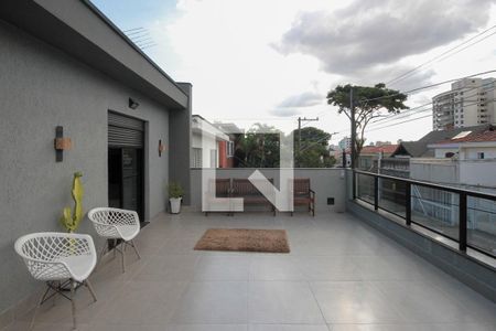 Casa à venda com 320m², 4 quartos e 5 vagas Casa à venda com 320m², 4 quartos e 5 vagasVaranda