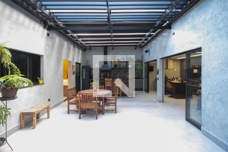 Casa à venda com 320m², 4 quartos e 5 vagas Casa à venda com 320m², 4 quartos e 5 vagasEspaço Gourmet