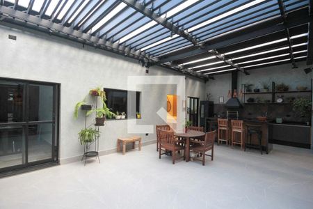 Casa à venda com 320m², 4 quartos e 5 vagas Casa à venda com 320m², 4 quartos e 5 vagasEspaço Gourmet