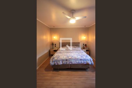 Casa à venda com 320m², 4 quartos e 5 vagas Casa à venda com 320m², 4 quartos e 5 vagasSuíte