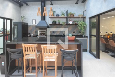 Casa à venda com 320m², 4 quartos e 5 vagas Casa à venda com 320m², 4 quartos e 5 vagasEspaço Gourmet