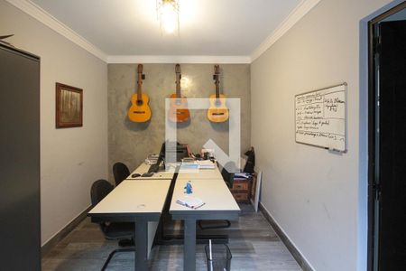 Casa à venda com 320m², 4 quartos e 5 vagas Casa à venda com 320m², 4 quartos e 5 vagasEscritório