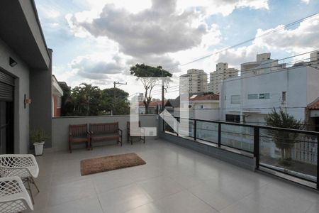 Casa à venda com 320m², 4 quartos e 5 vagas Casa à venda com 320m², 4 quartos e 5 vagasVaranda