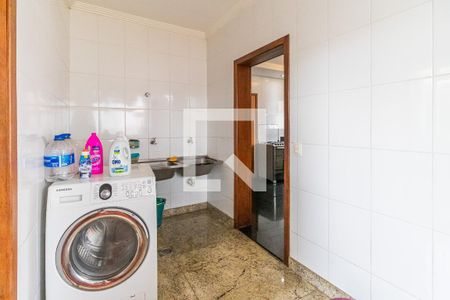 Casa à venda com 700m², 6 quartos e 3 vagasÁrea de Serviço