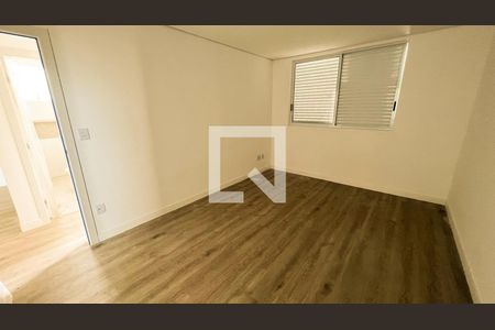 Apartamento à venda com 168m², 3 quartos e 3 vagas Apartamento à venda com 168m², 3 quartos e 3 vagasQuarto