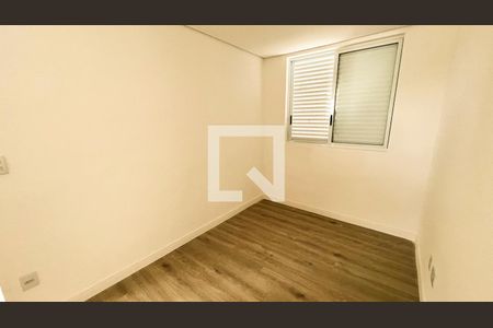 Apartamento à venda com 168m², 3 quartos e 3 vagas Apartamento à venda com 168m², 3 quartos e 3 vagasQuarto