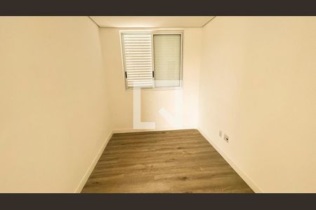Apartamento à venda com 168m², 3 quartos e 3 vagas Apartamento à venda com 168m², 3 quartos e 3 vagasQuarto