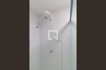 Banheiro de kitnet/studio para alugar com 1 quarto, 30m² em Cristo Rei, Curitiba