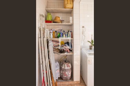 Casa à venda com 300m², 3 quartos e 4 vagas Casa à venda com 300m², 3 quartos e 4 vagasÁrea de Serviço