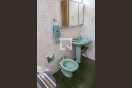 Casa à venda com 300m², 3 quartos e 4 vagas Casa à venda com 300m², 3 quartos e 4 vagasBanheiro Social