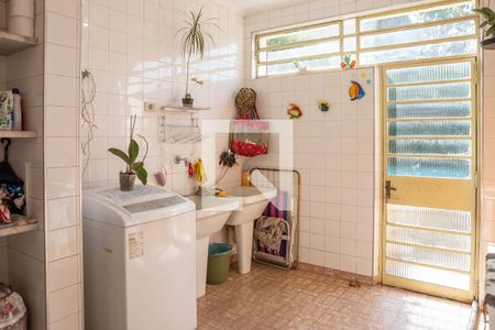 Casa à venda com 300m², 3 quartos e 4 vagas Casa à venda com 300m², 3 quartos e 4 vagasÁrea de Serviço