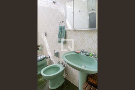 Casa à venda com 300m², 3 quartos e 4 vagas Casa à venda com 300m², 3 quartos e 4 vagasBanheiro Social