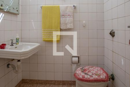 Casa à venda com 300m², 3 quartos e 4 vagas Casa à venda com 300m², 3 quartos e 4 vagasBanheiro Escritório