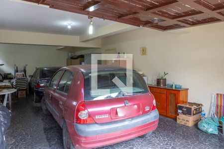 Casa à venda com 300m², 3 quartos e 4 vagas Casa à venda com 300m², 3 quartos e 4 vagasGaragem