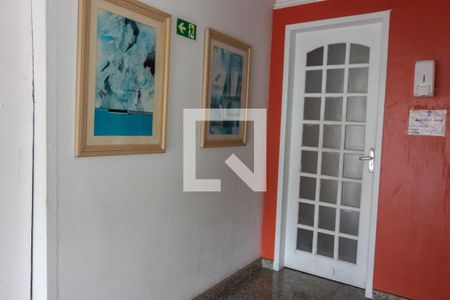 Apartamento à venda com 45m², 2 quartos e 1 vaga Apartamento à venda com 45m², 2 quartos e 1 vagaHall de entrada, térreo
