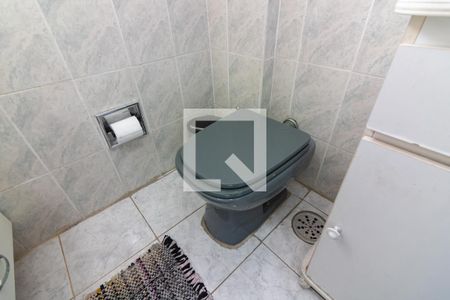 Apartamento à venda com 45m², 2 quartos e 1 vaga Apartamento à venda com 45m², 2 quartos e 1 vagaBanheiro