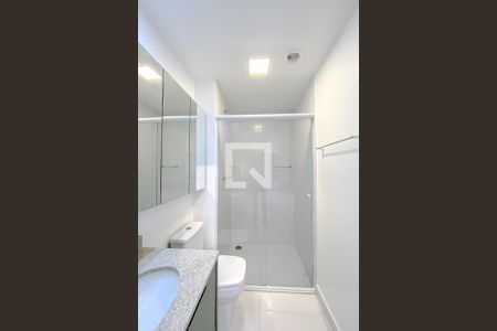 Banheiro de kitnet/studio para alugar com 1 quarto, 21m² em Belenzinho, São Paulo