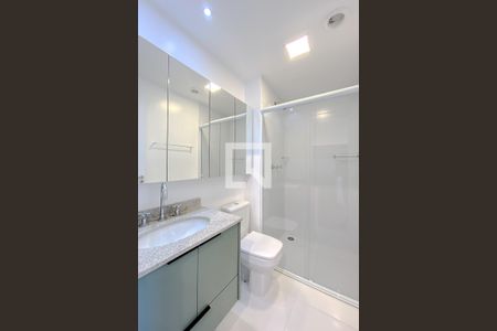 Banheiro de kitnet/studio para alugar com 1 quarto, 21m² em Belenzinho, São Paulo