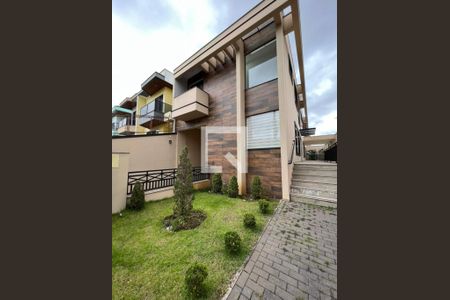 Casa à venda com 106m², 3 quartos e 2 vagas
