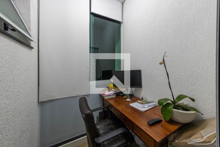 Casa à venda com 140m², 3 quartos e 2 vagas Casa à venda com 140m², 3 quartos e 2 vagasEscritório