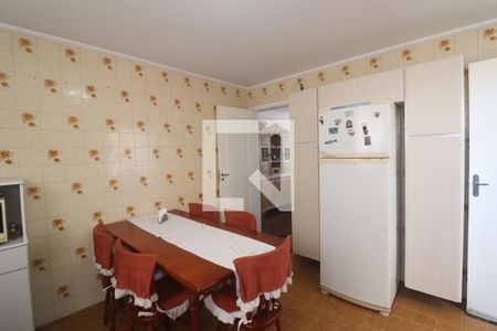 Apartamento à venda com 120m², 2 quartos e 2 vagasCozinha 