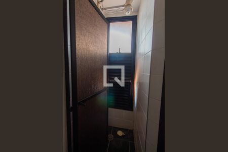 Apartamento para alugar com 241m², 5 quartos e 4 vagas Apartamento para alugar com 241m², 5 quartos e 4 vagasBanheiro de serviço