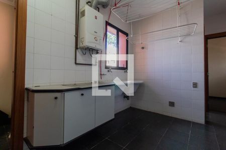 Apartamento para alugar com 241m², 5 quartos e 4 vagas Apartamento para alugar com 241m², 5 quartos e 4 vagasÁrea de Serviço