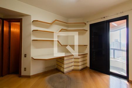 Apartamento para alugar com 241m², 5 quartos e 4 vagas Apartamento para alugar com 241m², 5 quartos e 4 vagasSuíte 3