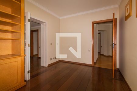 Apartamento para alugar com 241m², 5 quartos e 4 vagas Apartamento para alugar com 241m², 5 quartos e 4 vagasEscritório
