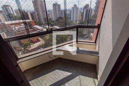 Apartamento para alugar com 241m², 5 quartos e 4 vagas Apartamento para alugar com 241m², 5 quartos e 4 vagasVaranda da Suíte 1