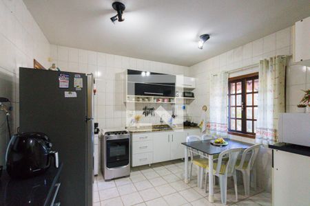 Casa de condomínio à venda com 168m², 4 quartos e 1 vagaCozinha