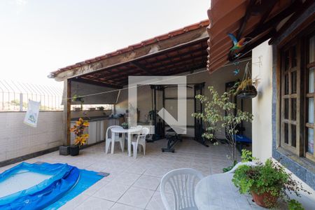 Casa de condomínio à venda com 168m², 4 quartos e 1 vagaÁrea Externa