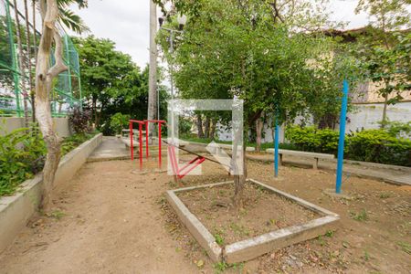 Casa de condomínio à venda com 168m², 4 quartos e 1 vagaCondomínio