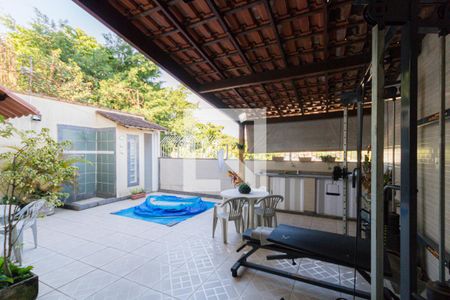 Casa de condomínio à venda com 168m², 4 quartos e 1 vagaEspaço Gourmet
