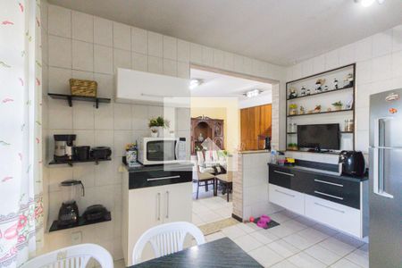 Casa de condomínio à venda com 168m², 4 quartos e 1 vagaCozinha